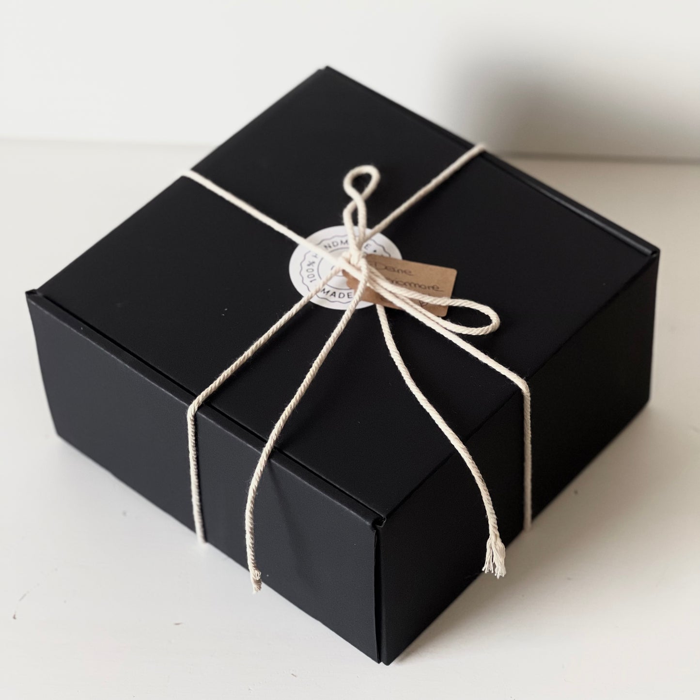 Monatliche Kerzen-Abo Box